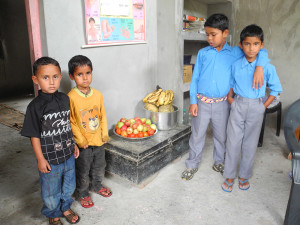 We were made very welcome by the assistant teacher and the children are pretty happy to see that tomorrows lunch will be a bit tastier!